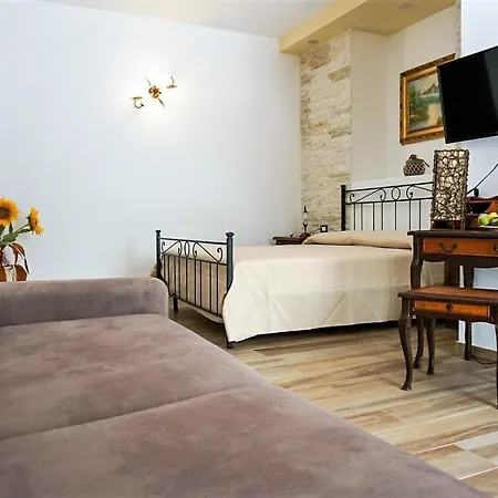 Couette-café Sunset 4*